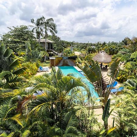 Almond Tree Hotel Resort Коросаль Экстерьер фото