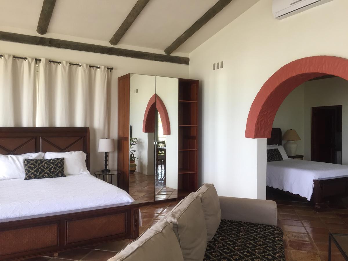 Almond Tree Hotel Resort Коросаль Экстерьер фото